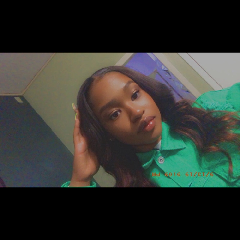 Meet your Posher, K'mya